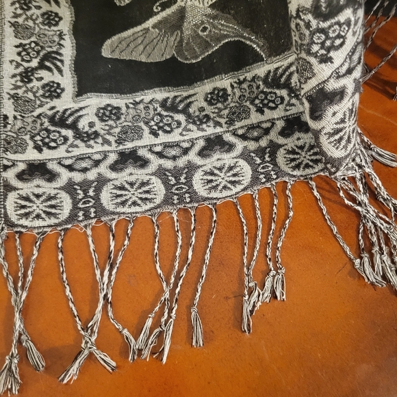 Made in Mexico Reversible Wrap - Picture 9 of 11